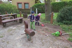 Brigáda na úklid vlkovské návsi 28.4.2019