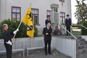 Slavnostní provedení obecních atributů
