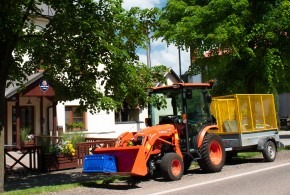 Špičkový stroj začíná pomáhat v péči o obec 