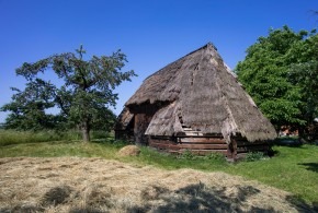 Polygonální stodola z 18. století